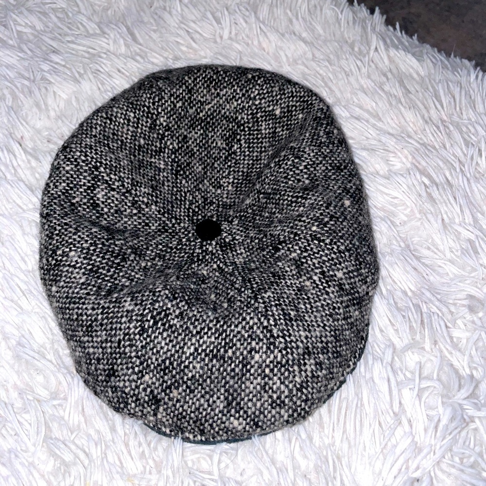Black and white Hat